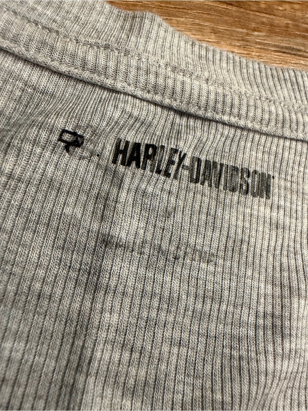 Harley-Davidson Gray Body Red Raglan Long Sleeve Tee - Picture 2 of 4